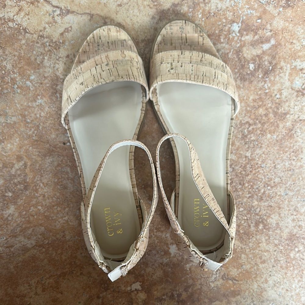 Crown & Ivy Nomie Sandals Size:8.5M